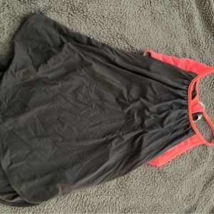 Lululemon tank size 6